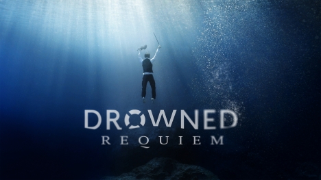 United4Rescue gedenkt mit neuer Kampagne toten Geflüchteten - Für die Kampagne “Drowned Requiem” spielt die dänische Künstlergruppe "Between Music" die Europahymne auf dem Grund des Mittelmeers; Foto: United4Rescue